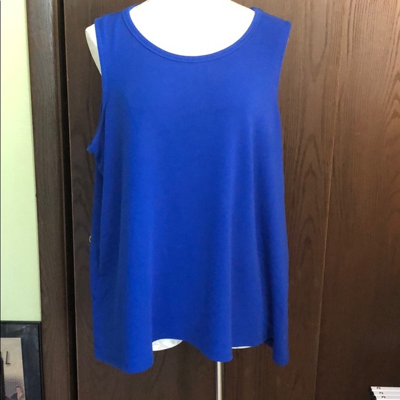 Cupio Tops - Blue Cupio high-low tank